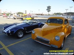 Willys Hot Rod e Shelby Cobra